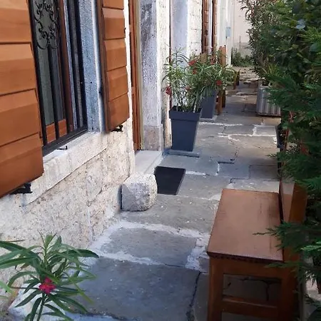 Apartment Irma Pula Exterior photo