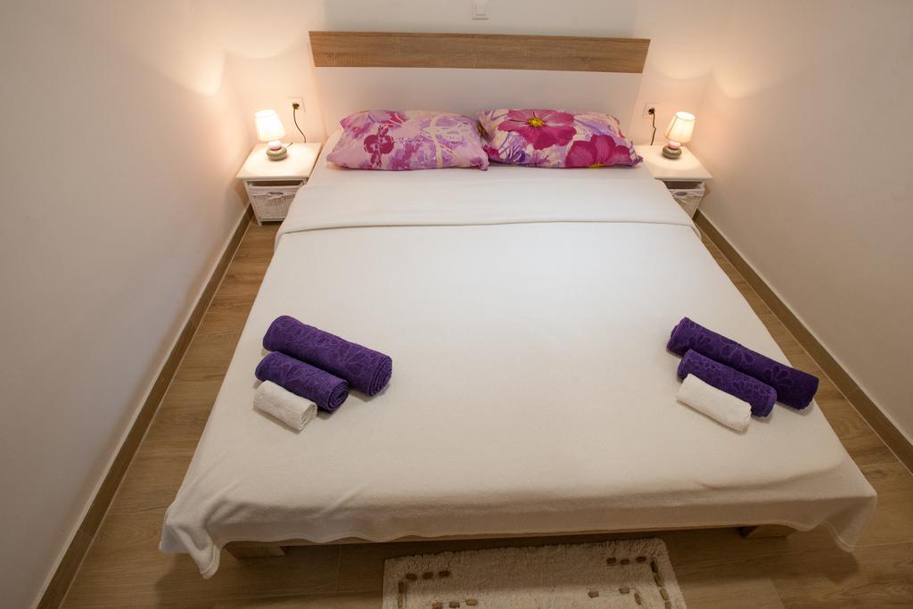 Apartment Irma Pula