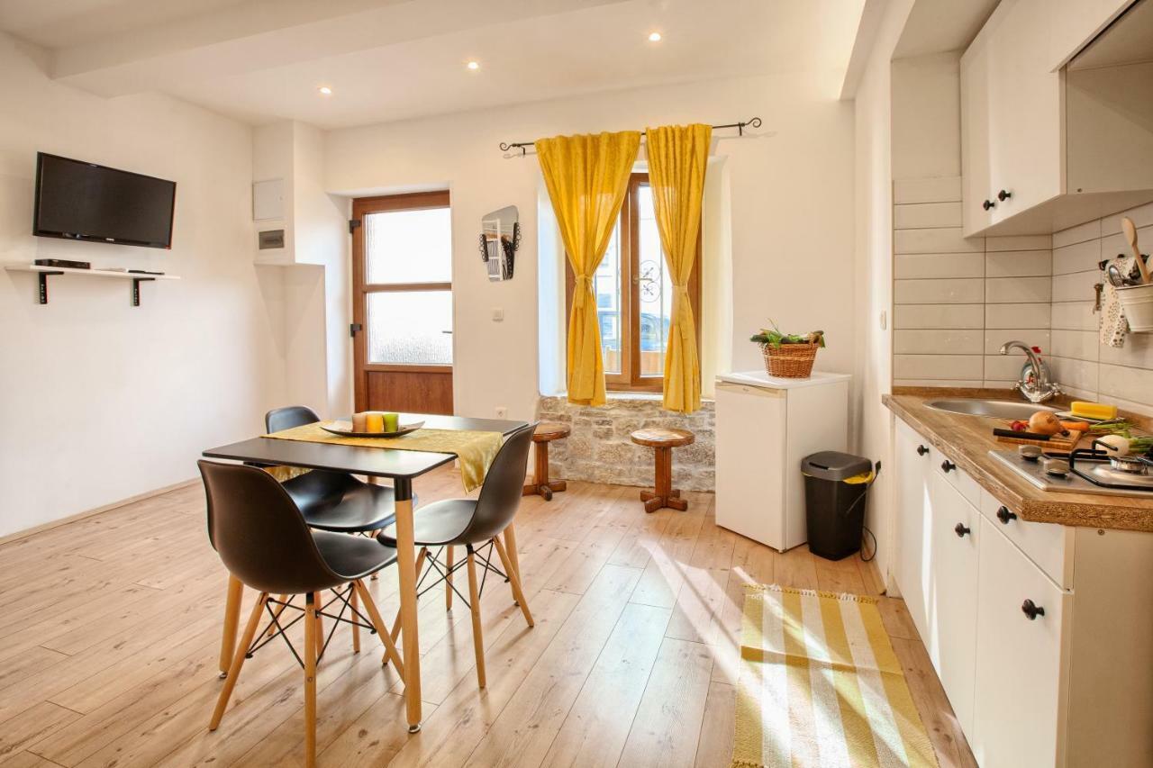 Irma Apartment *